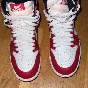 jordan 1 high lost and found - Skick, 10/10 använda minst 2 gånger  Storlek, 37 Nypris, 4899 