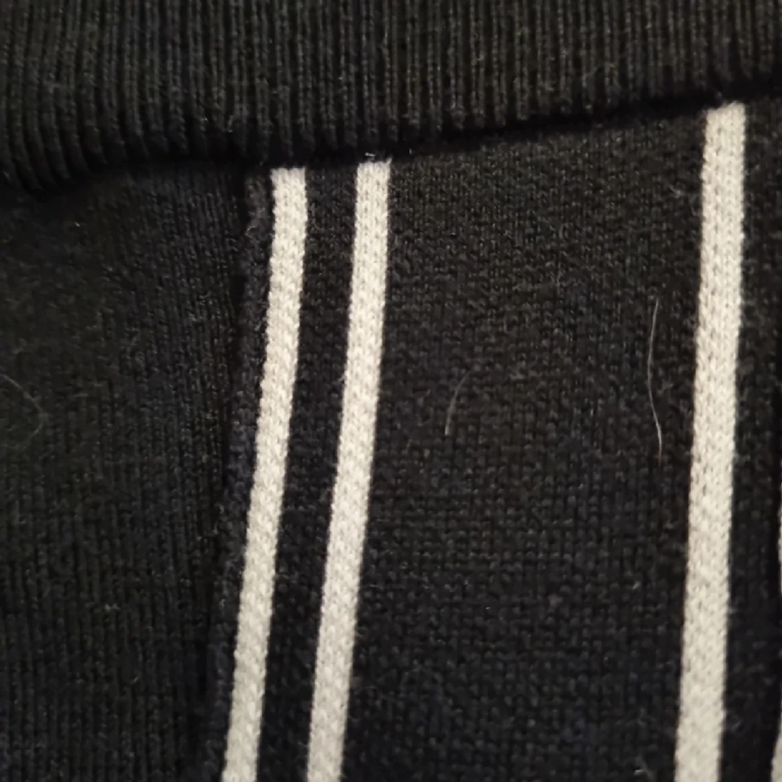 Stickade kjol från hm x pringle  - 90