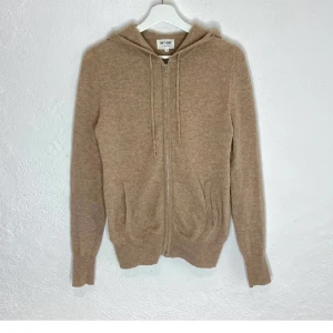 Softgoat zip hoodie - Min fina softgoat zip hoodie, gammla modellen. Nyskick! 