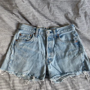 levis shorts  - shorts 
