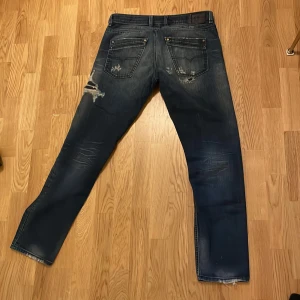 Diesel Jeans - Ett par feta dieseljeans. 9/10 skick och är sällsynta. Skriv för bilder eller info 