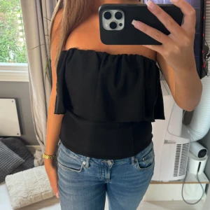 Zara volangtopp  - Slutsåld volangtopp från zara som endast är testad🤍
