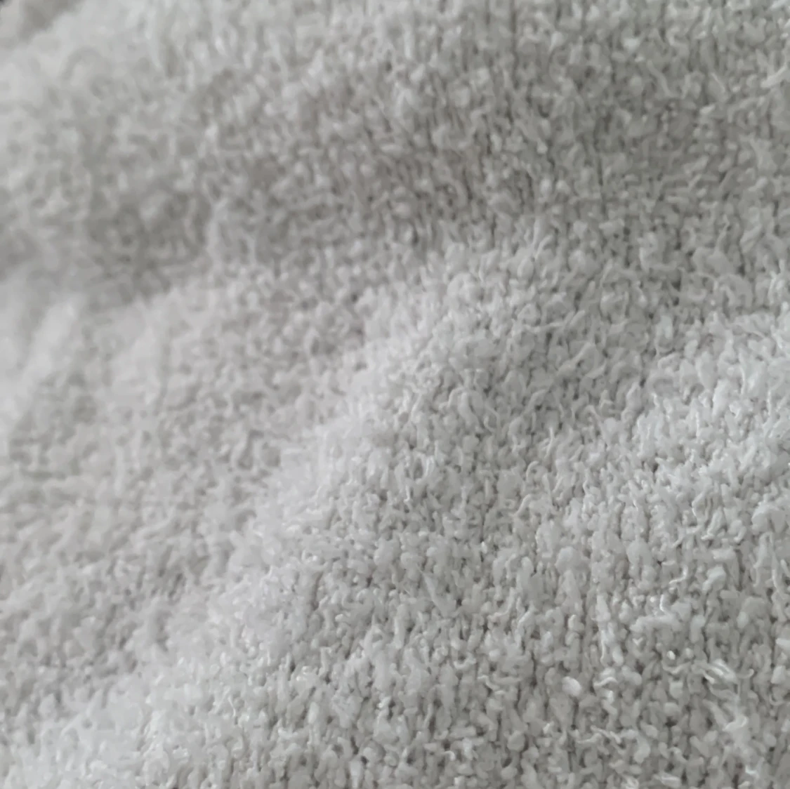 Vit lurvig Criss-Corss tröja - 92