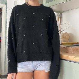 Tröja - Väldigt skön tröja från hm, lite nopprig🩷