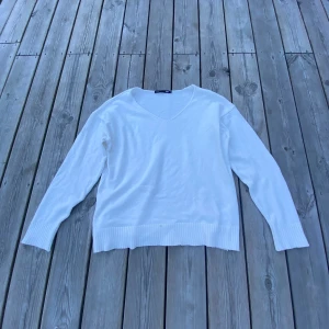 Lager 157 tröja  - Tröja från Lager 157 som endast är använd 2-3 gånger och är i storlek XS men passar för någon med S också! 💗