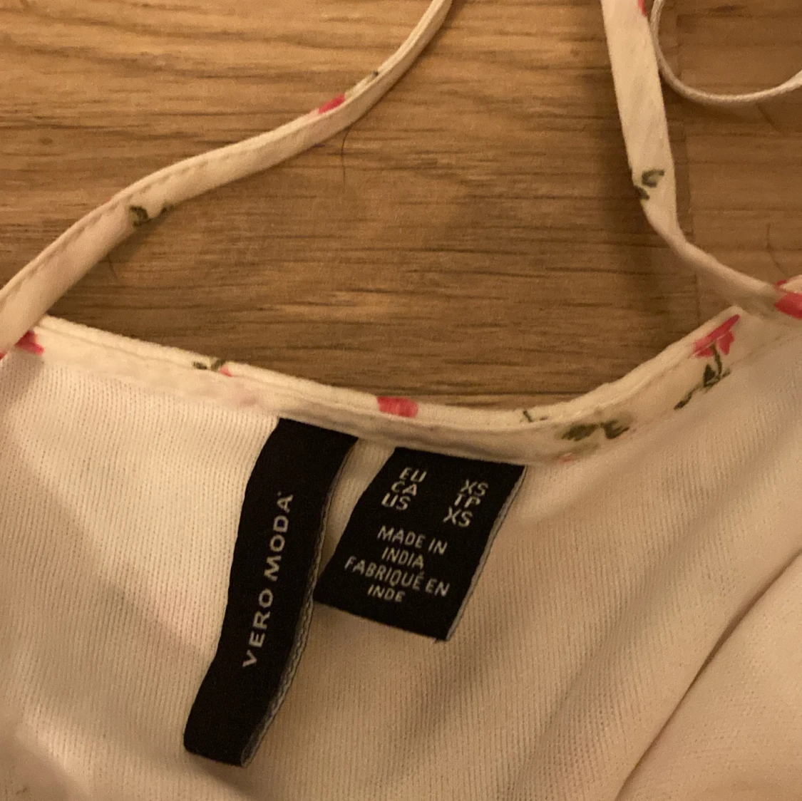 Blommig knänning  - 90