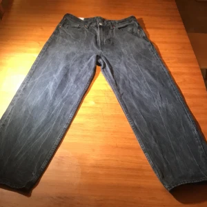 HM Jeans - HM-jeans med Loose Fit  Skriv privat för frågor. Pris kan diskuteras.