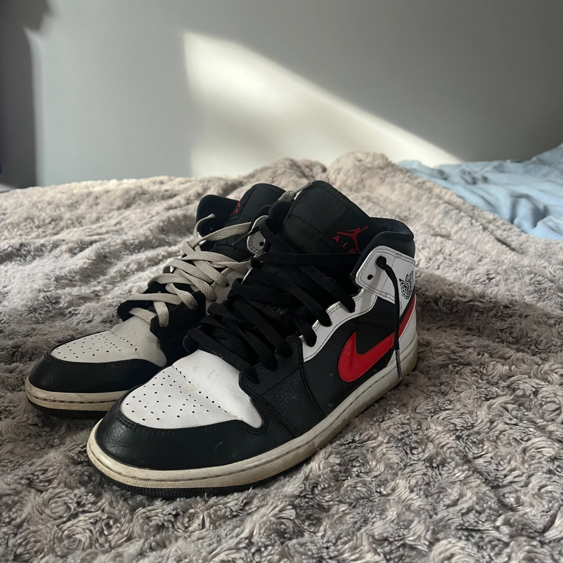 Jordan 1 Mid  - 90