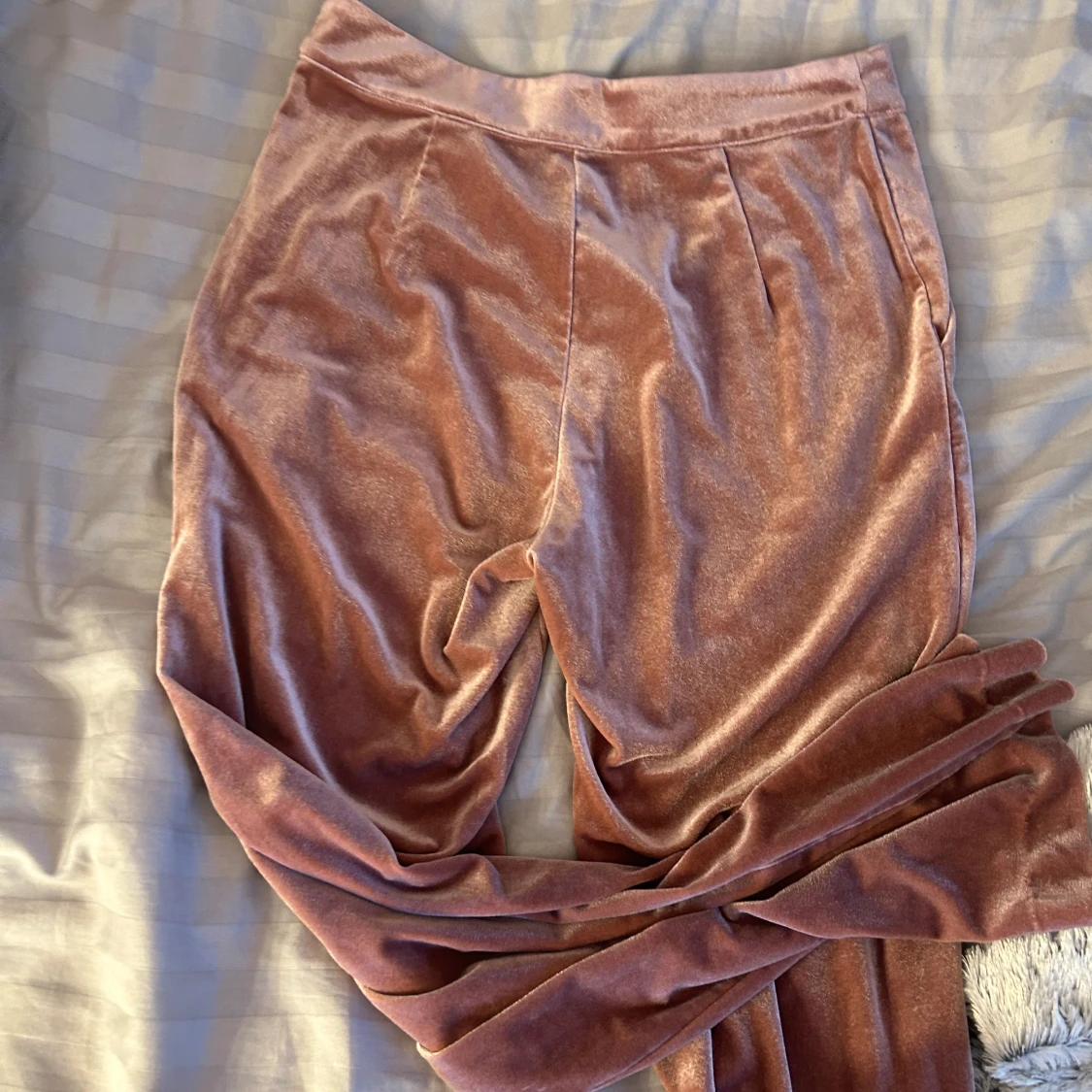 Rosa ”sammet” byxor - 90