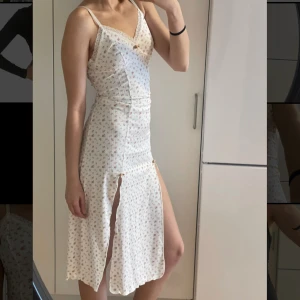 Klänning  - Super gullig klänning som är knapt använd 