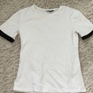 T-shirt  - Använd kanske 2 gånger🩷