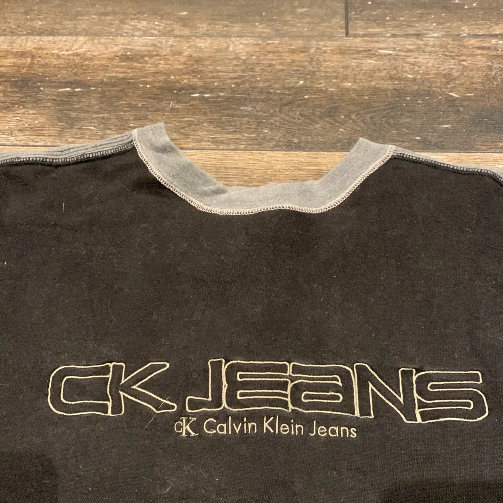 Vintage calvin klein tjocktröja. Hoodies.