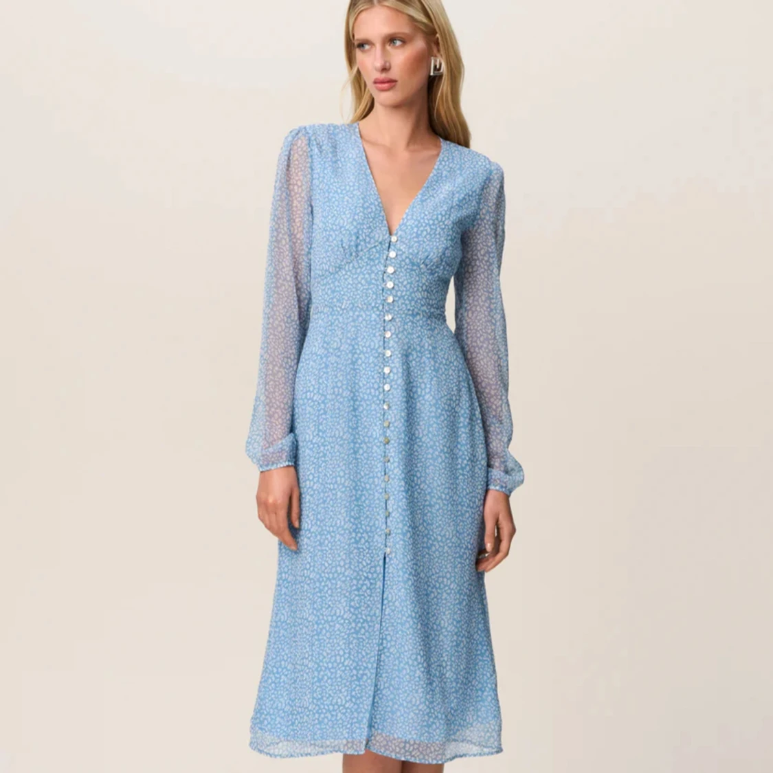 Adooreklänning, Paris: söker eller byter