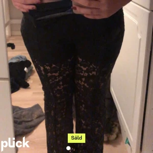 Spetsbyxor - (Lånad bild!!) säljer dessa skit fina spetsbyxor för att de inte passade. Skriv privat om ni vill ha fler bilder. Pris kan diskuteras. Innbyggda shorts!! 