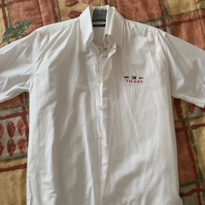 Tommy Hilfiger  - Skön tyg och i skick som ny, stl L, nytt pris 1200kr