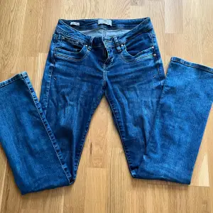 Intressekoll på mina Ltb valerie jeans då de inte kommer till användning💕 Så fina och mycket bra skick!! Storlek w27 l32