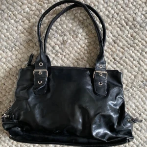 Stor väska - Får plats med det mesta! Perfekt till skolan