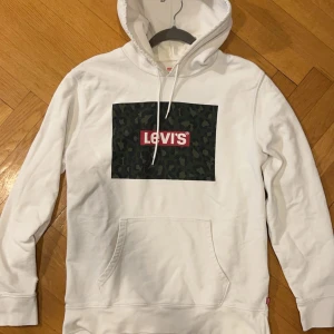 Levis Hoodie - Skick 7/10
