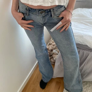 brandy jeans!! - säljer dessa lågmidjade jeans från brandy!!💕💕💖💖💓