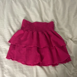 Gina tjol - Den är en miniskirt och väldigt gullig att ha på sig!