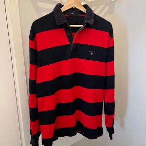 Gant Piké Rugby Tröja  - Lite använd men i bra skick. 