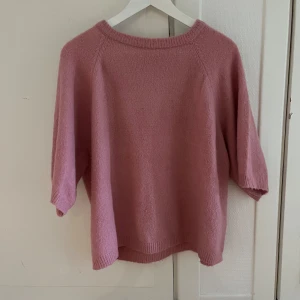 Stickad t shirt - Stickad t shirt storlek s