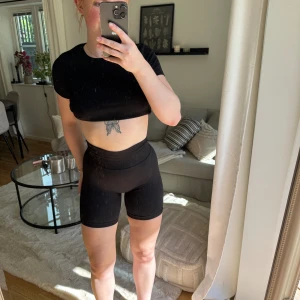 Shorts - Träningshorts från Xshapes i storlek M