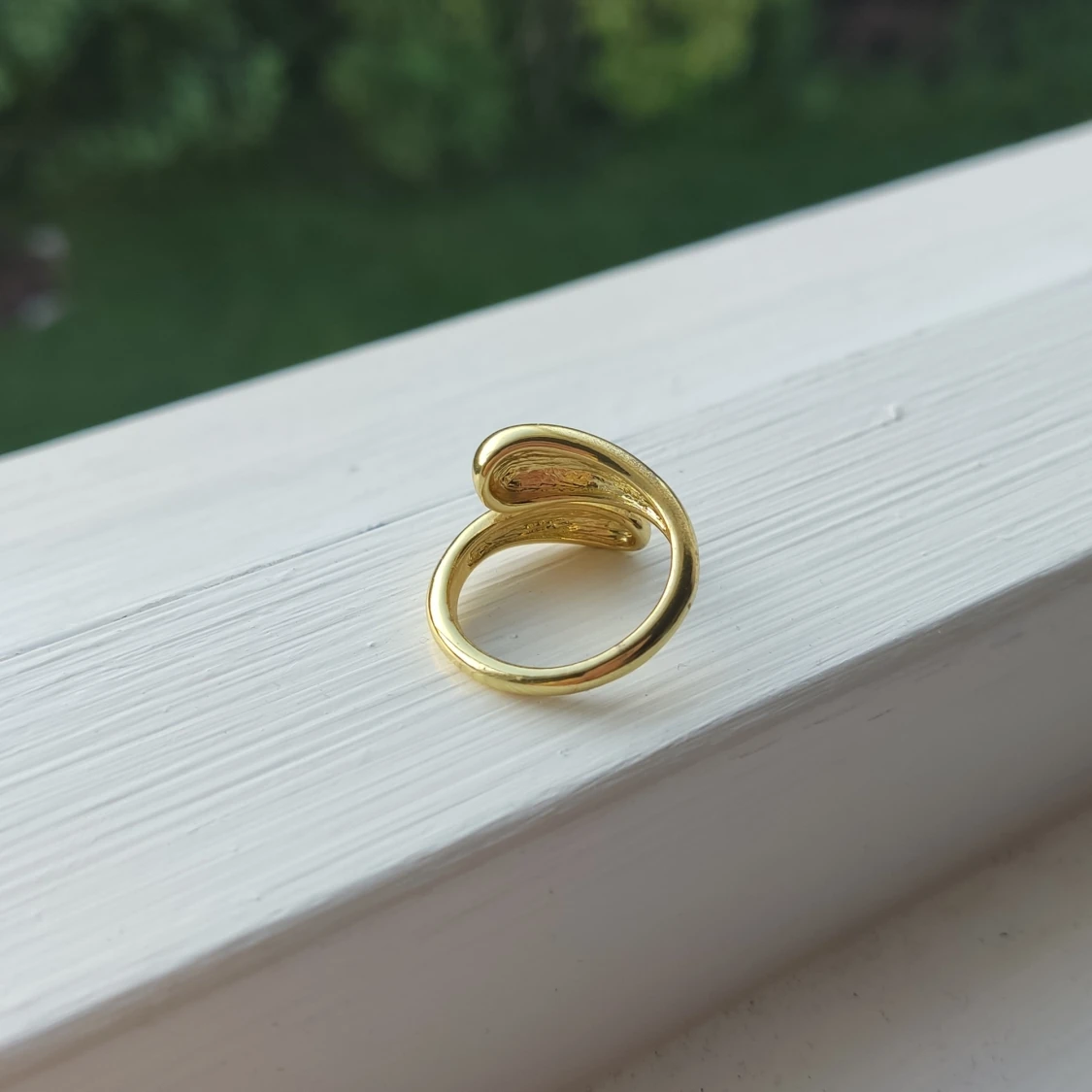 Guldfärgad ring - 90