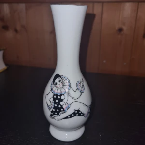 Clown "vas" - Urgullig clown "vas", kan sälja allt clown relaterat i ett (löser då paketpris och samfrakt💪)