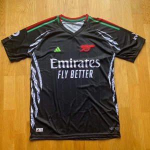 Bukayo Saka Arsenal fotbollströja  - Aldrig använd och pris kan diskuteras 