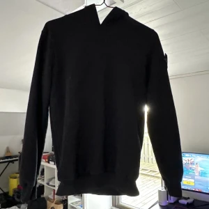 Stone island hoodie  - Var för stor för mig