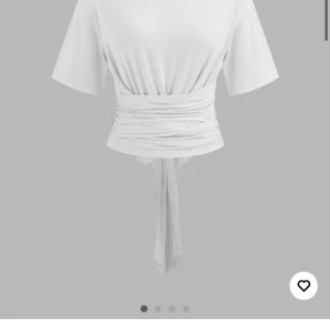 Vit knyt topp - Super snygg topp ifrån cider