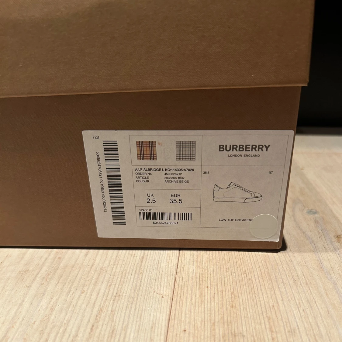 Burberry sneakers - 93