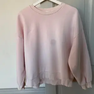 Basic rosa Gina Tricot sweatshirt. Använda, bra skick