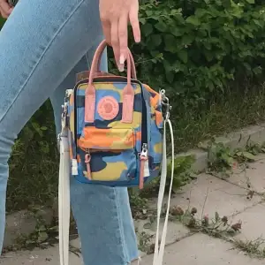 Mini backpack  Väl använd 