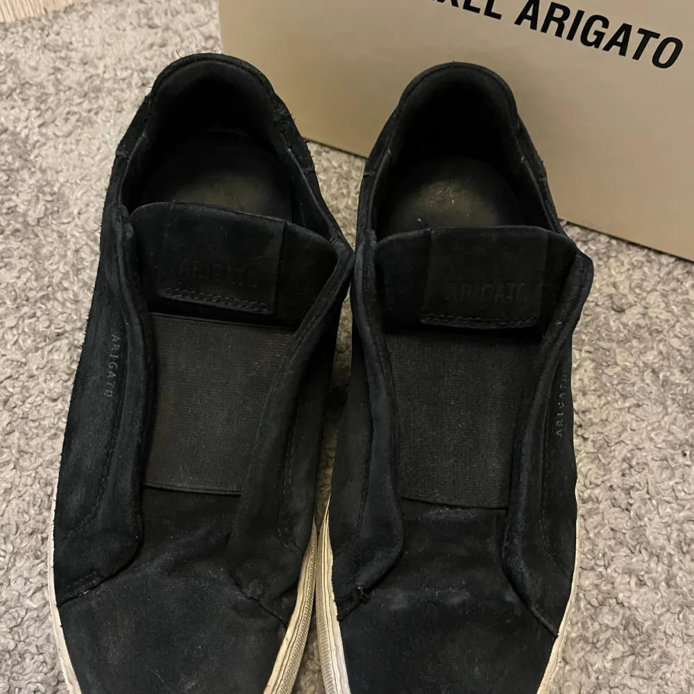 Arigato skor köpta på nk för 2500  Kom privat för bilde pris kan diskuteras . Skor.