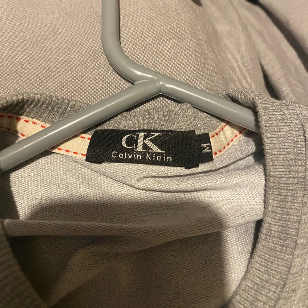 Calvin Klein hoodie, säljer då jag inte gillar den, aldrig använd. Hoodies.