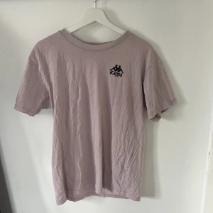 T-shirt kappa - Fint skick, knappt använd