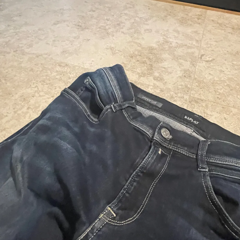 168 cm långa  Ny skick  Slim fit jeans  Finaste modellen av replay. Jeans & Byxor.