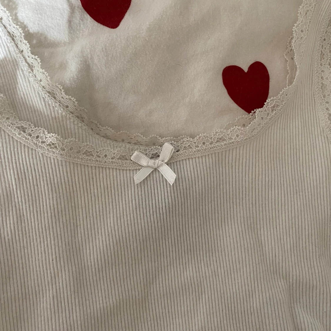 Spetslinne med rosett  - 91