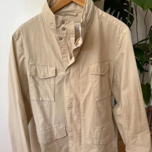 John Henric Field Jacket - I princip ny, använd en gång. Nypris 1499kr. 