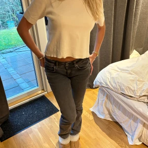 Lågmidjade jeans - Skriv vid intresse🩷orginalpris 1100kr