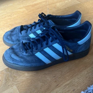 Adidas spezial sneakers - Fina Adidas spezial i storlek 42.