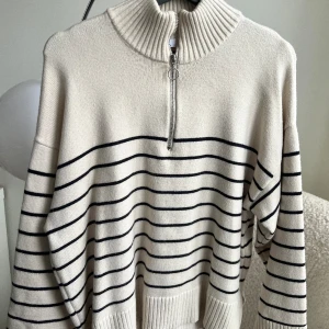 Stickad tröja  - Stickad tröja från zara i bra skick