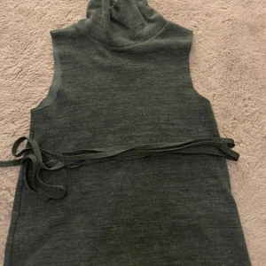 Zara topp med knyte - Säljer pga den tyvärr inte används❤️