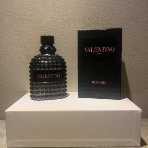 Valentino oumo born in roma  - 45/100ml full present 