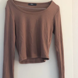 Säljer denna tröja, ej använd  - Tröja 