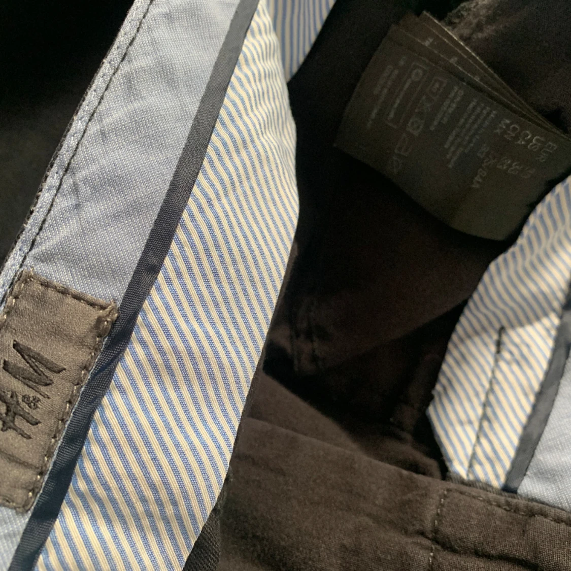 H&M svarta tygbyxor - 91