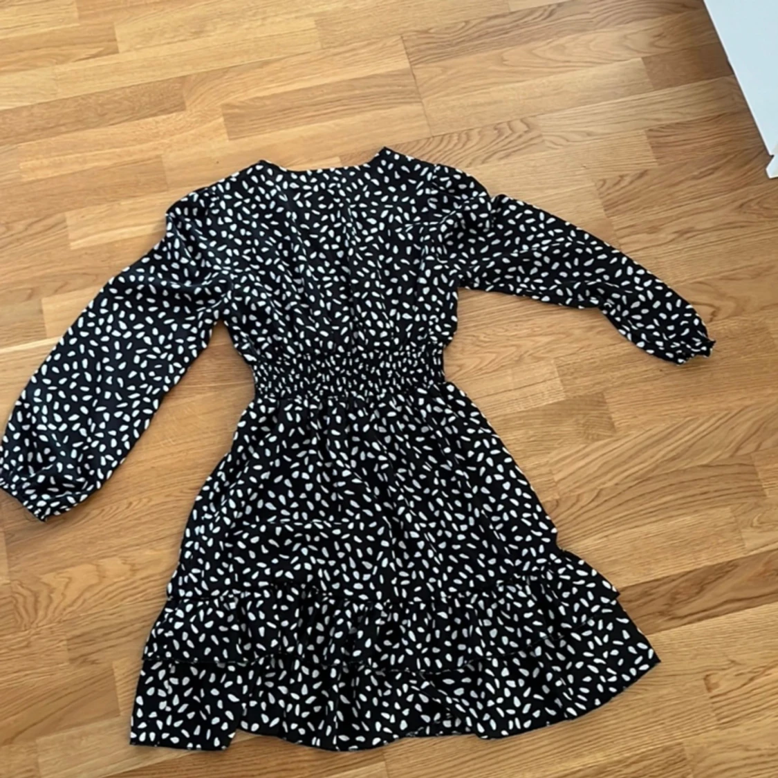 Klänning med prickar  - 90