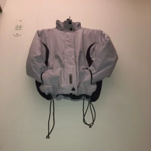 firefly snowboardjacka - jätte varm och mysig. luva kommer med. storlek M